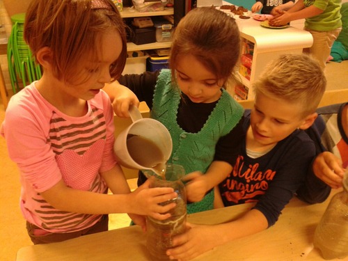Een proefje thuis met zand en water